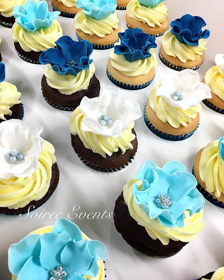 Cupcakes with Hand Made Sugar Flower - Image 3