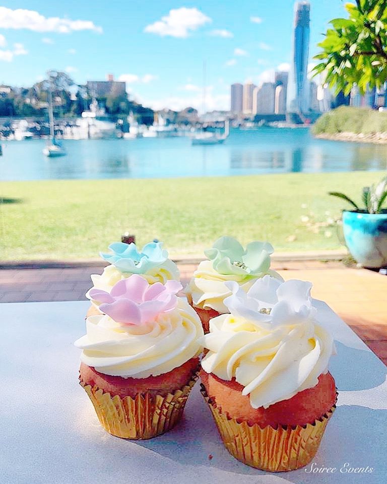 Cupcakes with Hand Made Sugar Flower - Image 6